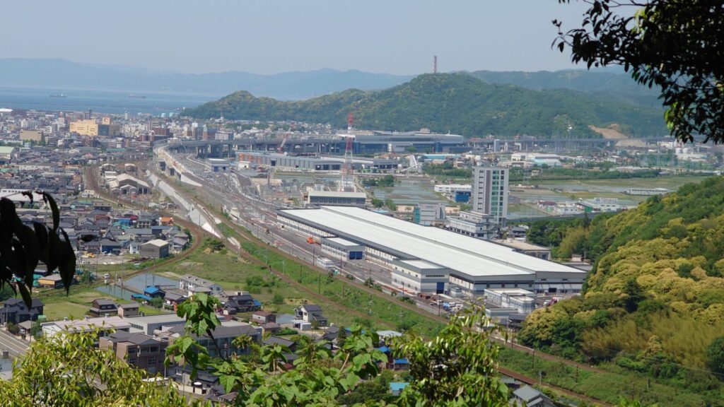 福井県の北陸新幹線ビュースポット（撮影地）「衣掛山 中腹」北側方面