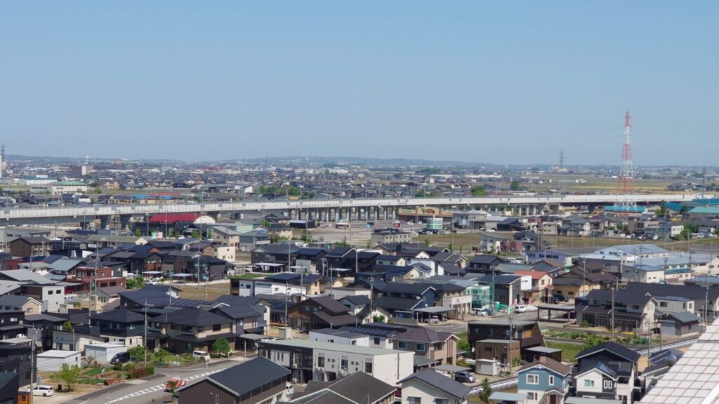 福井県の北陸新幹線ビュースポット（撮影地）「森田配水塔「マイアクア」」北側方面