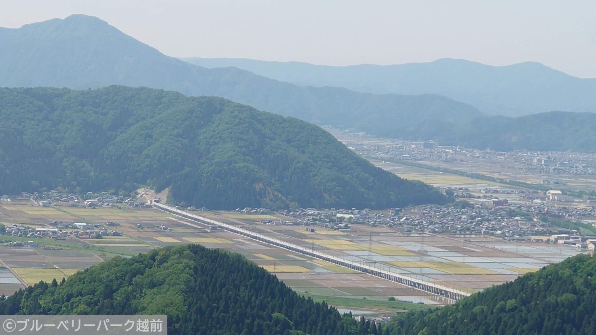 福井県の北陸新幹線ビュースポット（撮影地）「文殊山 展望台」南側方面
